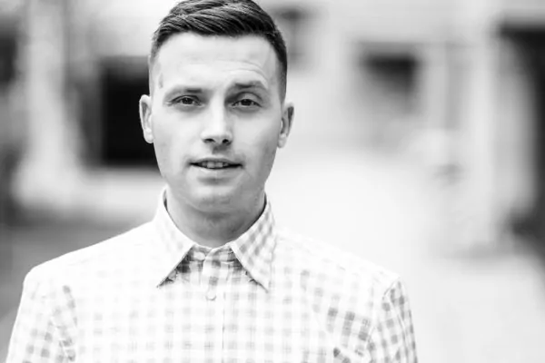 Bartosz Zielinski Commplace